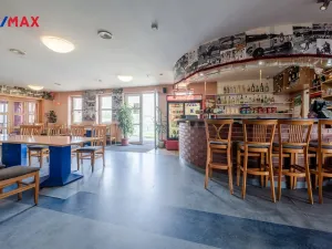 Prodej komerční nemovitosti, Jirkov, U Stadionu, 453 m2