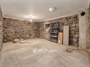 Prodej rodinného domu, Znojmo, 378 m2
