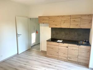 Pronájem bytu 1+kk, Tuchoměřice, V Kněžívce, 22 m2