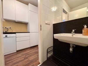 Pronájem bytu 1+kk, Praha - Libeň, Novovysočanská, 26 m2