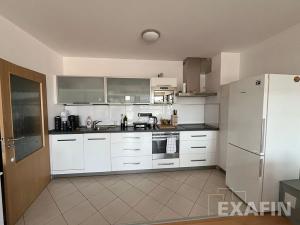 Pronájem bytu 2+kk, Praha - Vysočany, Jana Přibíka, 60 m2