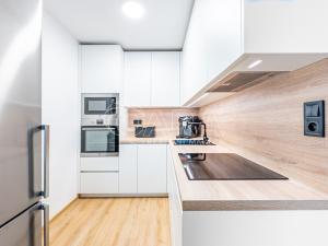 Prodej bytu 2+kk, Jince, Zborovská, 42 m2