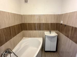 Prodej bytu 3+1, Litvínov - Horní Litvínov, Valdštejnská, 62 m2