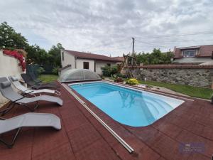 Prodej rodinného domu, Březí, U školky, 198 m2