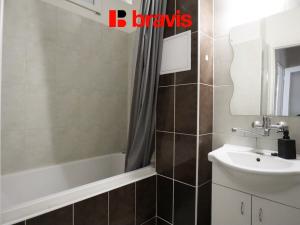 Pronájem bytu 1+kk, Brno - Trnitá, Křenová, 12 m2
