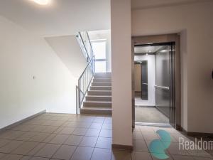 Prodej bytu 2+kk, Říčany, Na Výšině, 56 m2