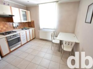 Pronájem bytu 1+1, Karlovy Vary, Zeyerova, 35 m2