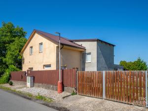 Prodej rodinného domu, Tišice, Luční, 240 m2