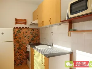 Pronájem bytu 2+1, Milovice, Spojovací, 43 m2