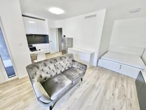 Pronájem bytu 1+kk, Praha - Stodůlky, Hábova, 36 m2