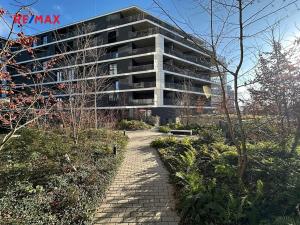 Pronájem bytu 1+kk, Praha - Strašnice, Ramonova, 34 m2