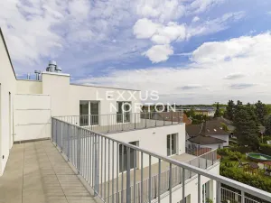 Prodej bytu 5+kk, Praha - Hostavice, Českobrodská, 109 m2
