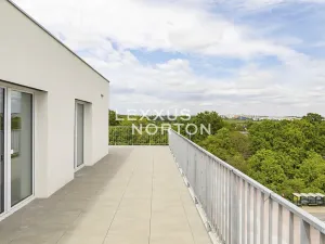 Prodej bytu 4+kk, Praha - Hostavice, Českobrodská, 109 m2