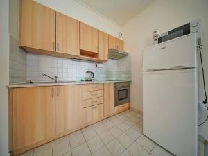 Pronájem bytu 1+kk, Praha - Horní Měcholupy, Padovská, 41 m2