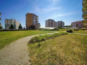 Pronájem bytu 1+kk, Praha - Horní Měcholupy, Padovská, 41 m2