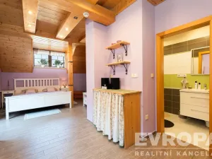 Prodej komerční nemovitosti, Dolní Lánov, 171 m2