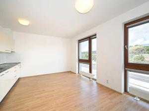 Pronájem bytu 1+kk, Praha - Liboc, Evropská, 33 m2