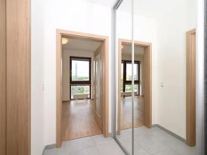 Pronájem bytu 1+kk, Praha - Liboc, Evropská, 33 m2