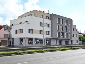 Pronájem bytu 1+kk, Praha - Liboc, Evropská, 33 m2