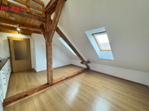 Pronájem bytu 1+kk, Dobříš, náměstí Svobody, 32 m2