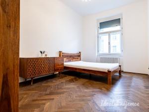 Pronájem bytu 2+kk, Praha - Nusle, Oldřichova, 43 m2