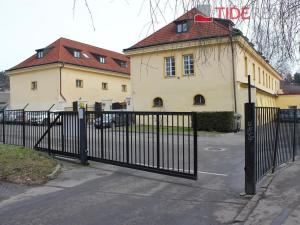 Pronájem kanceláře, Praha - Strašnice, V Olšinách, 112 m2