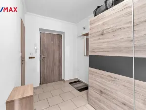 Prodej bytu 2+1, Hostinné, Náměstí, 70 m2