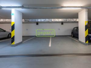 Prodej garážového stání, Praha - Hostivař, náměstí Přátelství, 25 m2