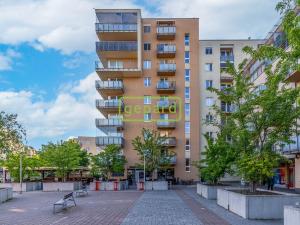 Prodej garážového stání, Praha - Hostivař, náměstí Přátelství, 25 m2