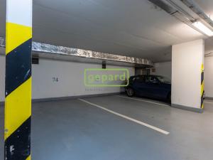 Prodej garážového stání, Praha - Hostivař, náměstí Přátelství, 25 m2