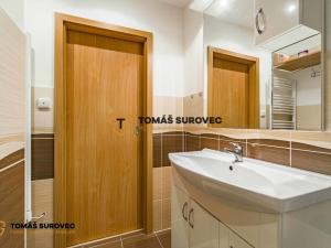 Prodej bytu 3+1, Valašské Klobouky, Luční, 77 m2