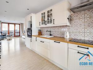 Prodej rodinného domu, Chrášťany, Ke Kapličce, 250 m2