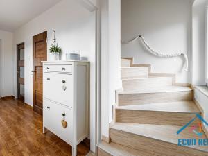 Prodej rodinného domu, Chrášťany, Ke Kapličce, 250 m2
