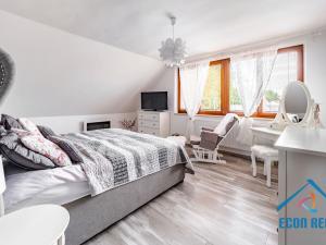 Prodej rodinného domu, Chrášťany, Ke Kapličce, 250 m2