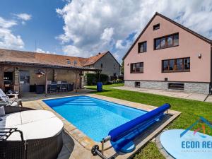 Prodej rodinného domu, Chrášťany, Ke Kapličce, 250 m2