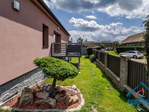 Prodej rodinného domu, Chrášťany, Ke Kapličce, 250 m2