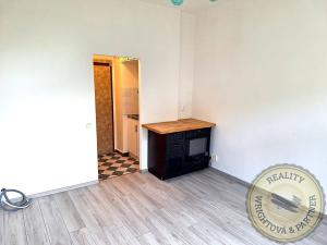 Pronájem bytu 1+kk, Praha - Břevnov, Nad Závěrkou, 14 m2