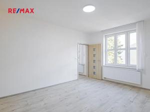 Pronájem bytu 2+kk, Jindřichův Hradec, Schwaigrova, 41 m2