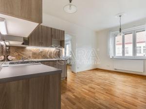 Pronájem bytu 2+kk, Praha, 60 m2