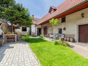 Prodej vícegeneračního domu, Paračov, 388 m2