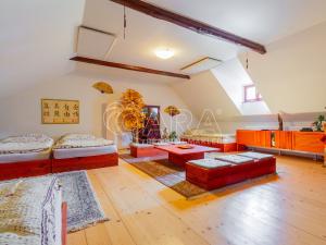 Prodej vícegeneračního domu, Paračov, 388 m2