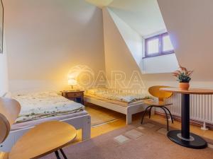 Prodej vícegeneračního domu, Paračov, 388 m2