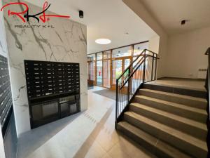 Pronájem bytu 1+kk, Praha - Dolní Měcholupy, Kardausova, 42 m2