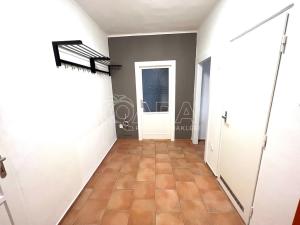 Pronájem bytu 3+1, Praha - Vokovice, Alžírská, 75 m2