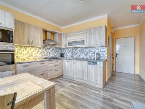 Pronájem bytu 2+kk, Plzeň - Skvrňany, Macháčkova, 36 m2