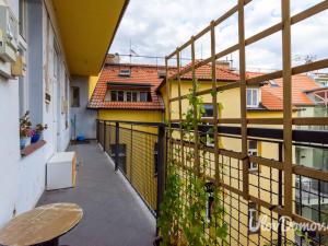 Prodej bytu 1+kk, Praha - Smíchov, Holečkova, 27 m2