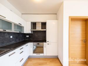 Pronájem bytu 2+kk, Praha - Vysočany, Sousedíkova, 57 m2