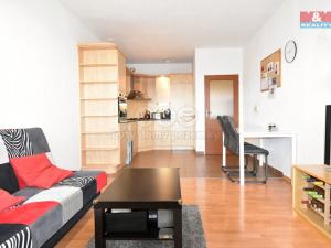 Pronájem bytu 2+kk, Praha - Kyje, Lipnická, 55 m2