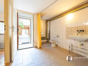 Prodej rodinného domu, Lázně Bělohrad, Třetí strana, 240 m2