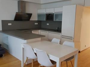 Pronájem bytu 4+kk, Praha - Smíchov, Na Zatlance, 117 m2